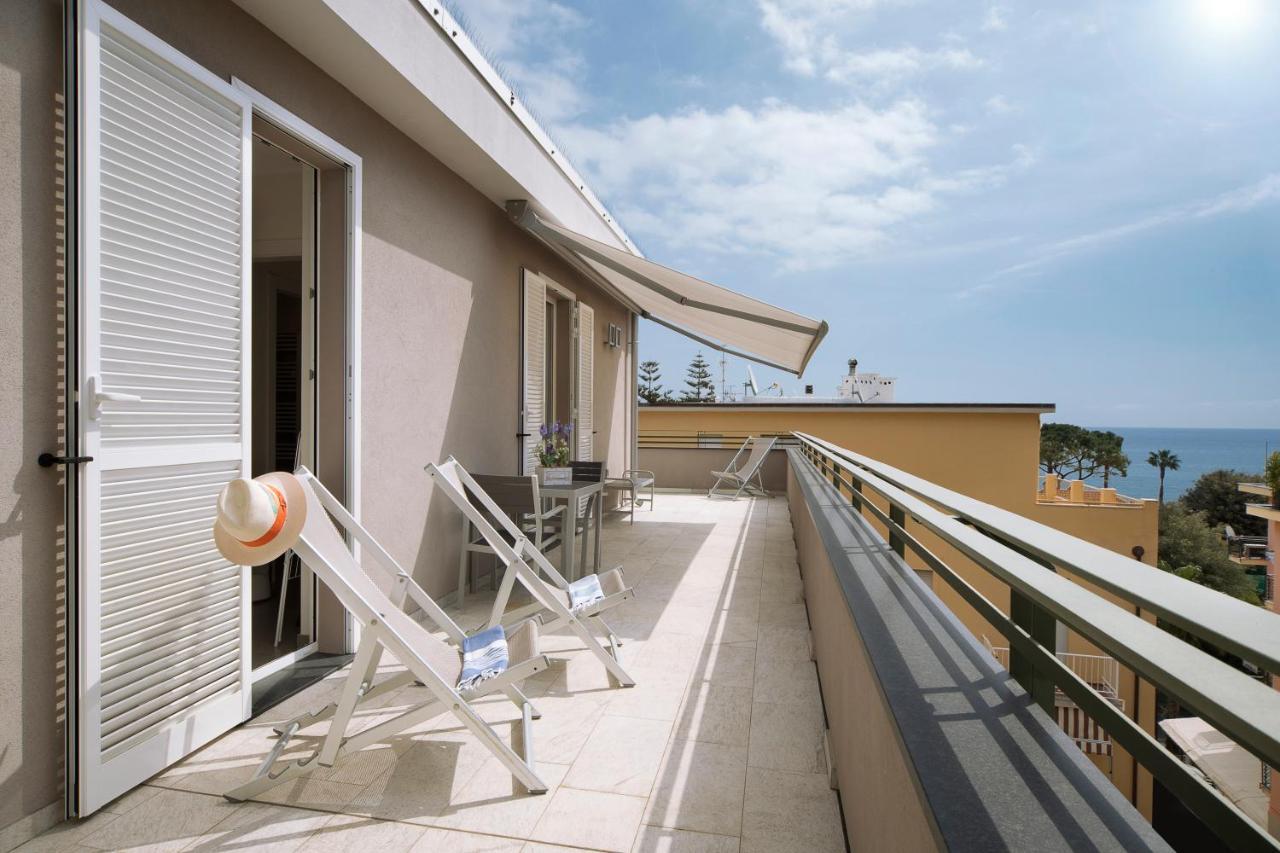 Hotel Residence Laigueglia Free Parking Ngoại thất bức ảnh