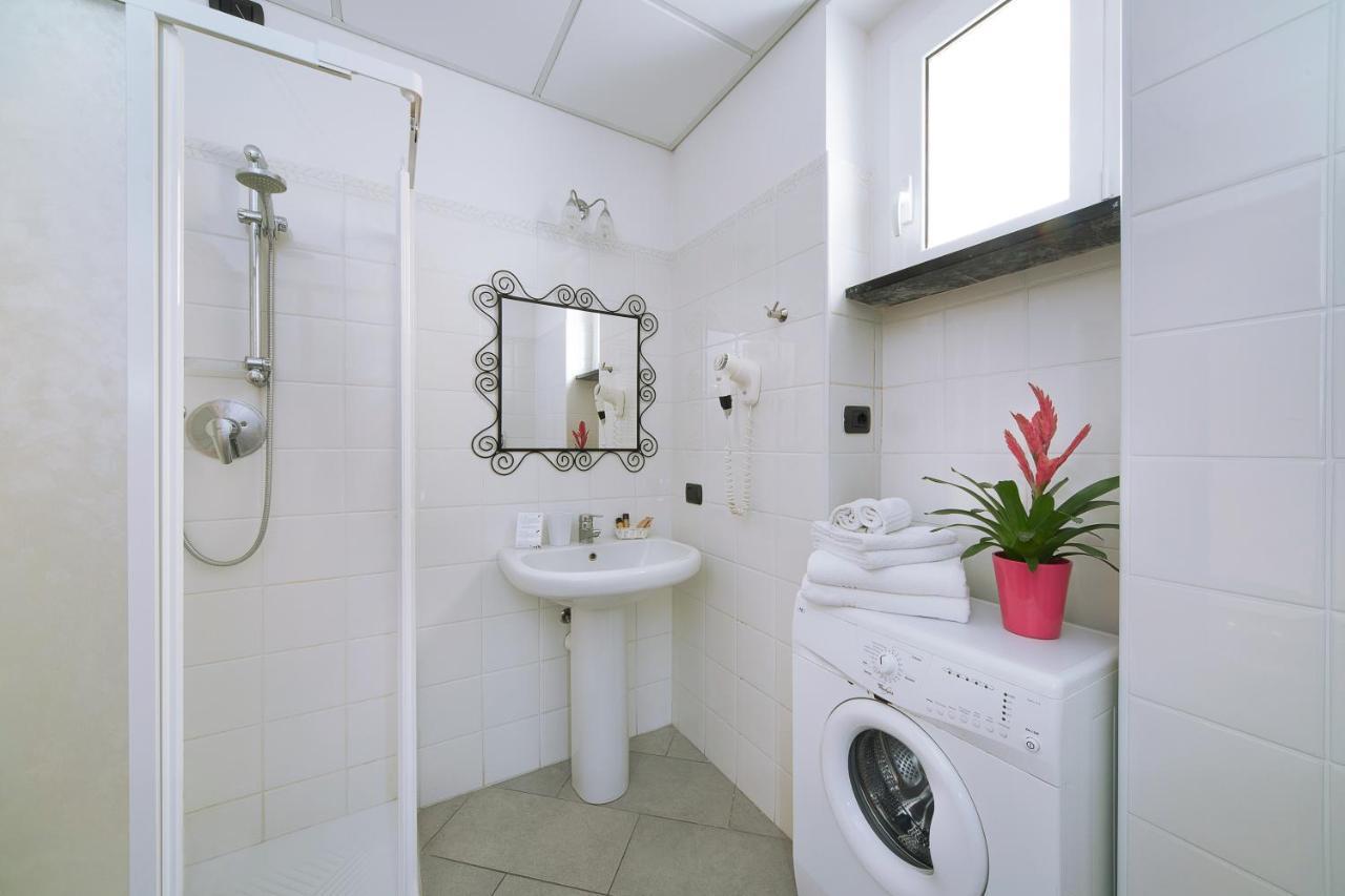 Hotel Residence Laigueglia Free Parking Ngoại thất bức ảnh